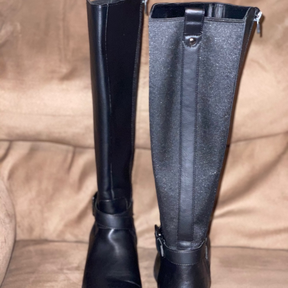 Winter Boots - Picture 2 of 3